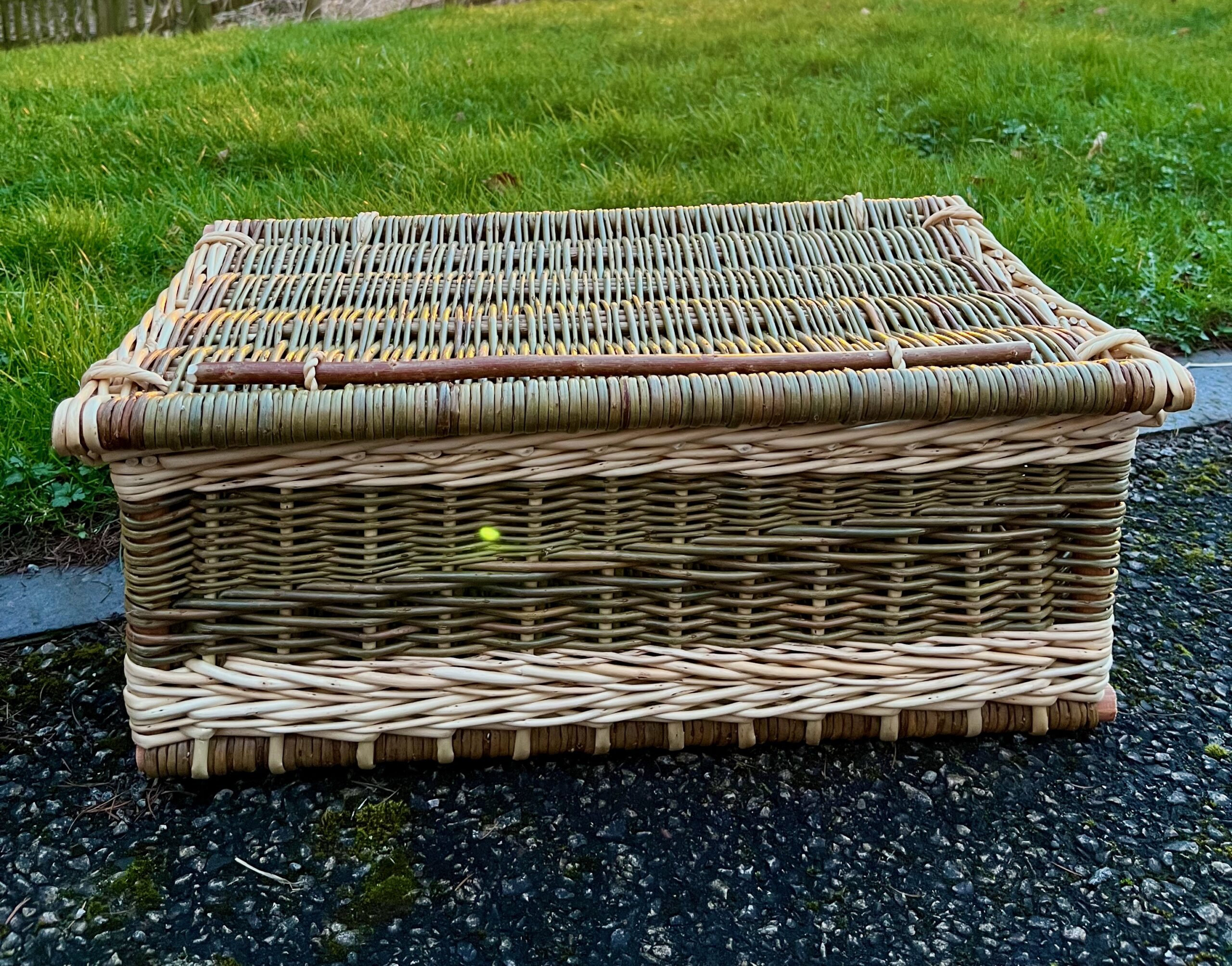 Square Hamper basket with lid